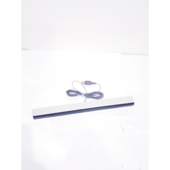 Nintendo Wii Console RVL-001 Bundle - TESTED - Picture 8 of 9